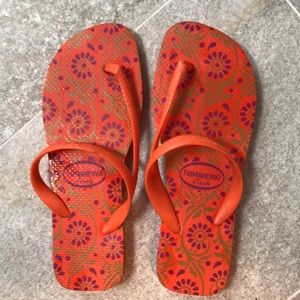 Ladies Havaianas. Worn once.